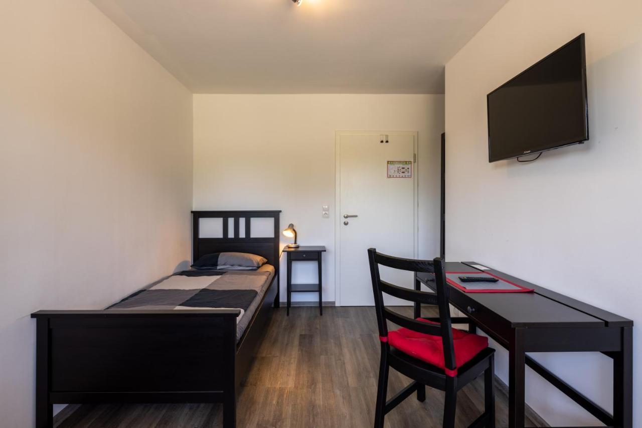Gaestehaus Olympia Wilhelmshaven - Moderne Einzelzimmer Mit Eigenem Bad Fuer Monteure 쇼르텐스 외부 사진